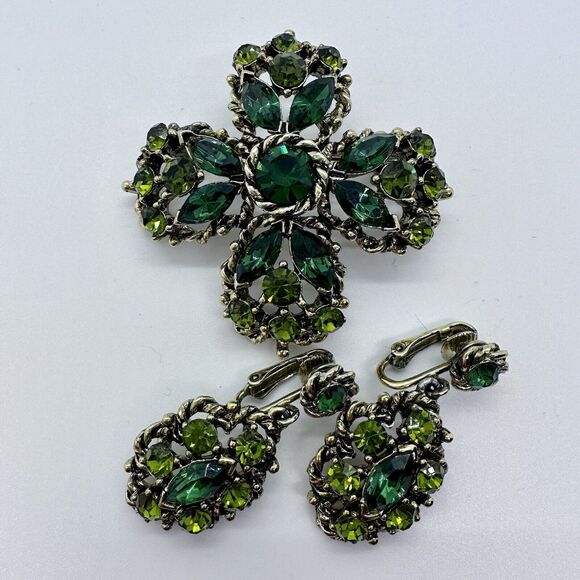 Weiss Maltese Cross Vintage Brooch Clip On Earrings Set Green Gold Toned Signed - Picture 2 of 12